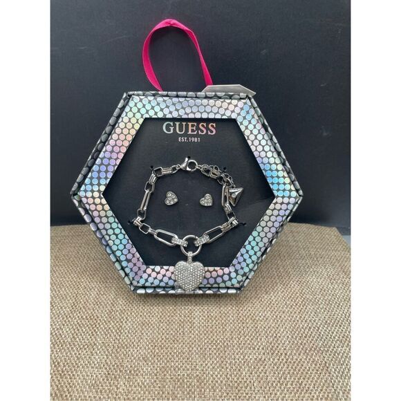 GUESS Gift Set Silver Tone Crystal Heart Bracelet & Earrings Set New Heart Theme - Picture 1 of 5
